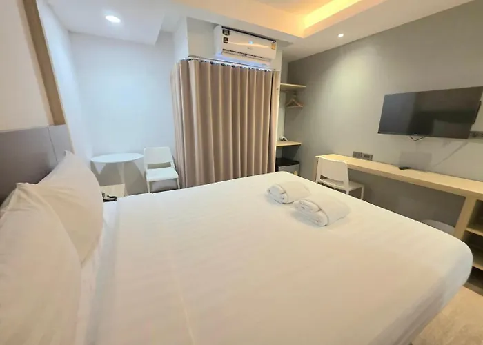 Prom Hotel